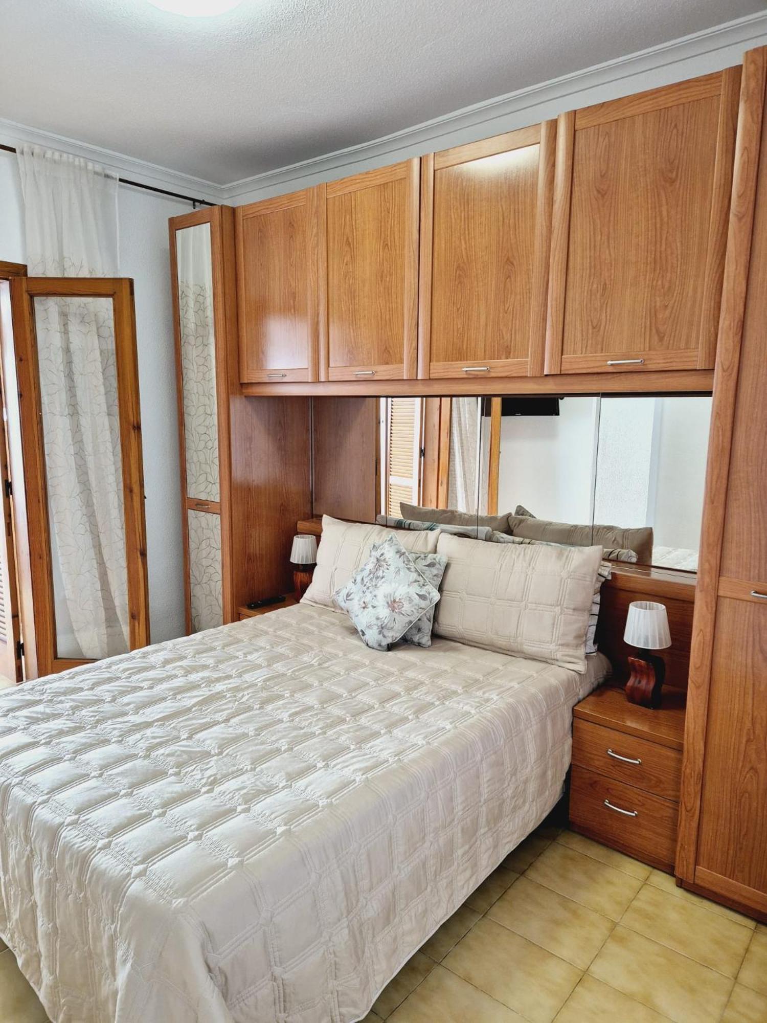 La Casa De Veronica - Serene Apartment With Shared Pool, Steps From The Beach ตอร์เรเวียคา ภายนอก รูปภาพ